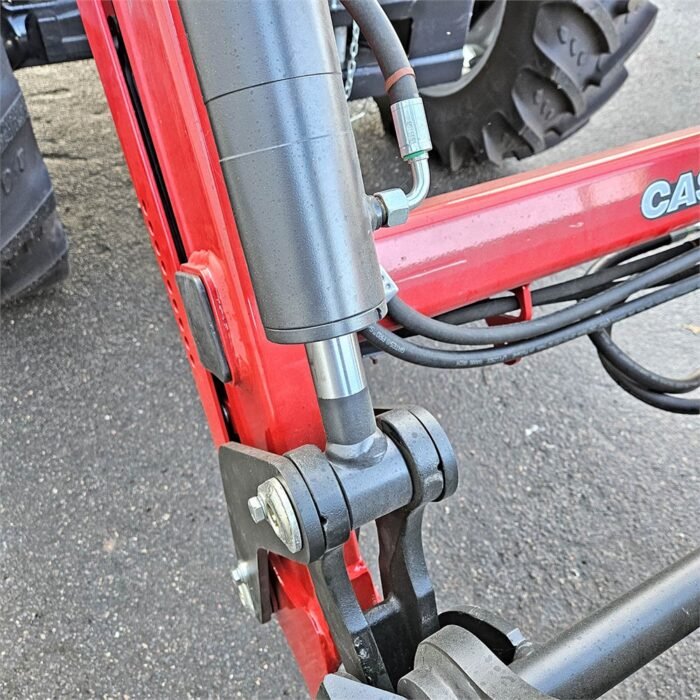 Tractor nuevo CASE IH 100A Farmall año 2023 con cargador - Imagen 13