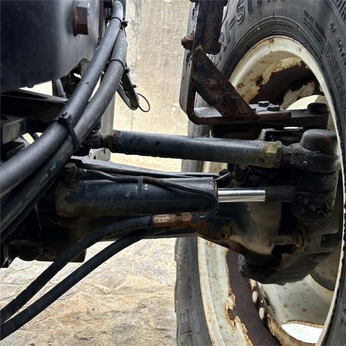 New Holland TM140 - 5,6 toneladas, año 2003 - Imagen 6