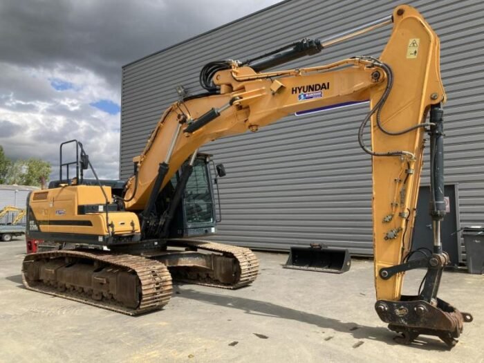 Excavadora de orugas Hyundai HX220L - Imagen 8