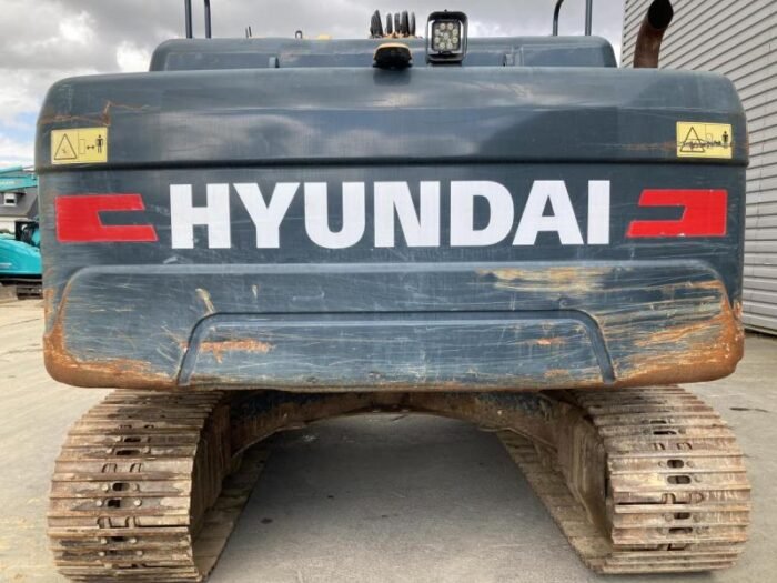 Excavadora de orugas Hyundai HX220L - Imagen 6