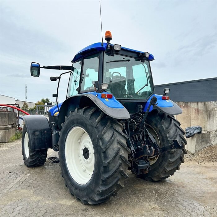 New Holland TM140 - 5,6 toneladas, año 2003 - Imagen 13