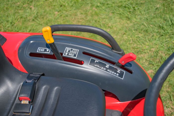 Minitractor compacto BRANSON 2500H - Imagen 16