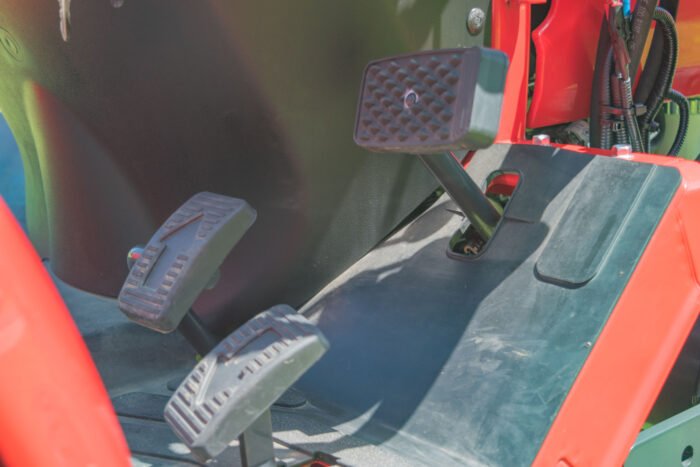Minitractor compacto BRANSON 2500H - Imagen 17