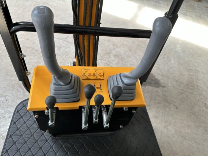 Miniexcavadora TERRA CS10. - Imagen 4