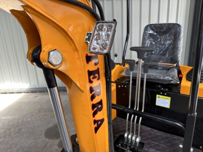 Miniexcavadora TERRA CS15. - Imagen 12