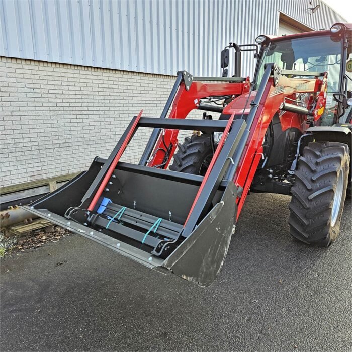 Tractor nuevo CASE IH 100A Farmall año 2023 con cargador - Imagen 2