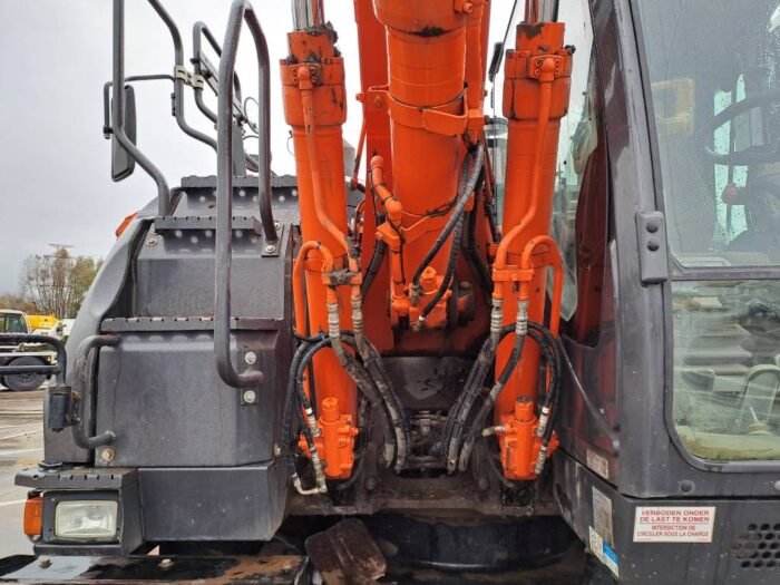 Hitachi ZX140WTB-6 (Topcon GPS + Engcon) - Imagen 13