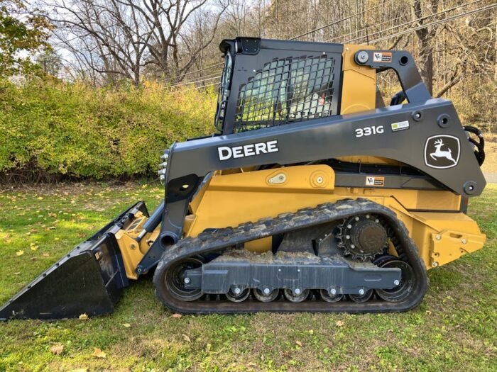 John Deere 331G Año 2023 - Imagen 2