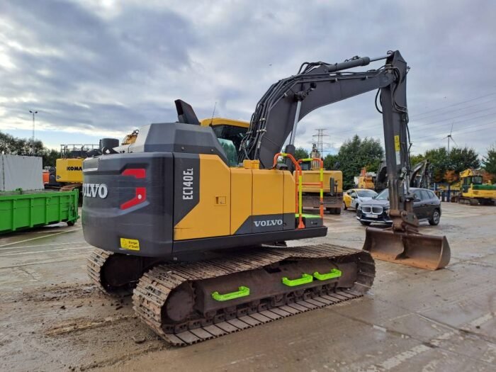 Pala Volvo EC140EL (2 piezas disponibles)